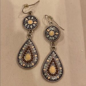 Women’s teardrop earrings